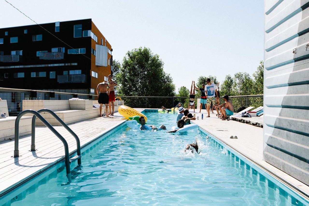 24 taxi pool full res jc buck