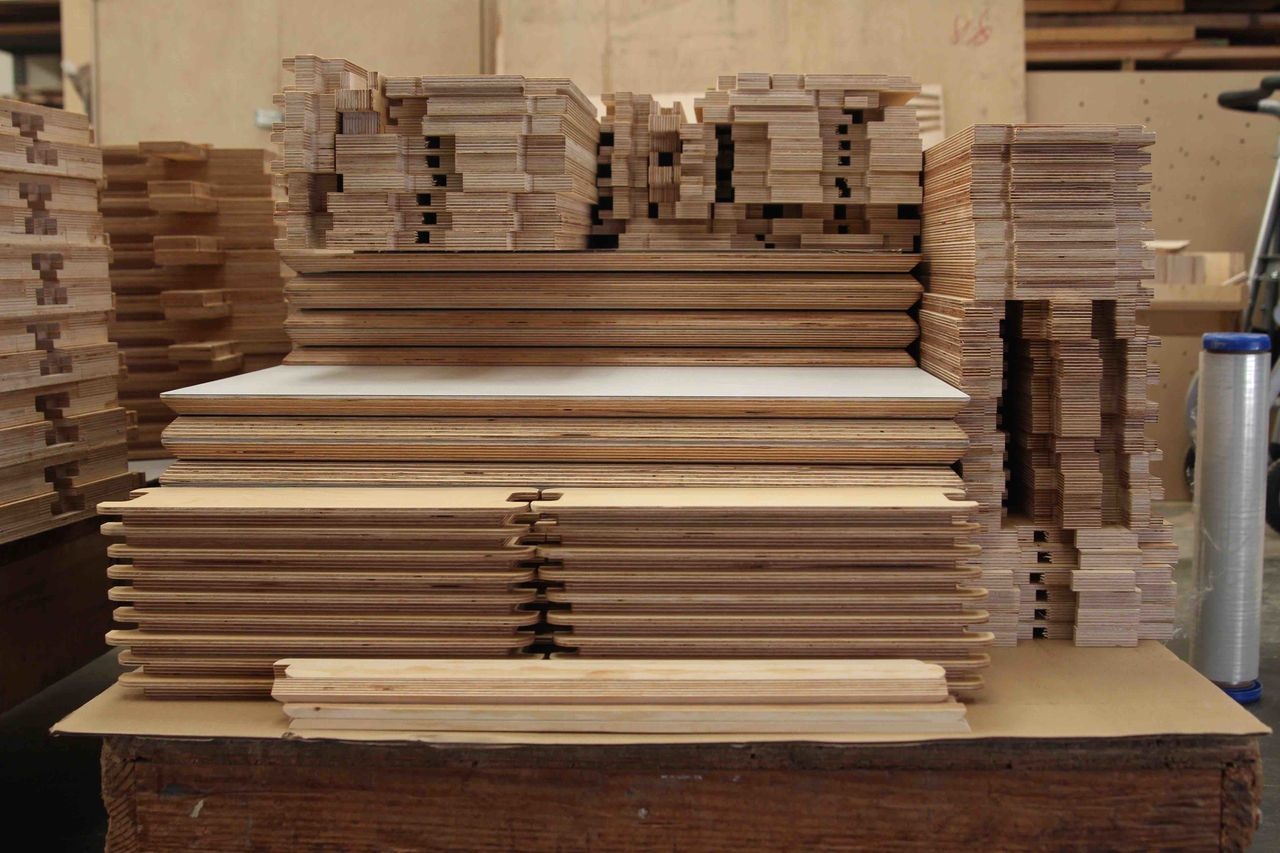 Some cable cover from Opendesk being made