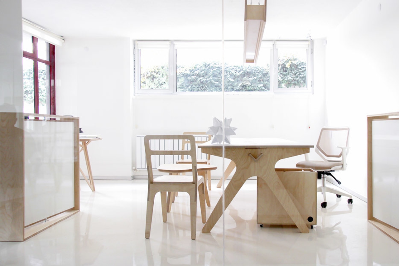 Mill Architects meeting room with Team Desk