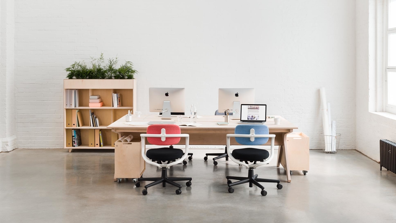 Pedestals with Lean Desk and Bookshelf Planter