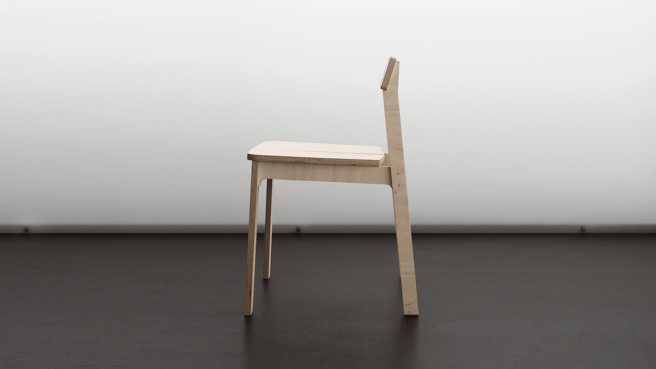 Side view of the Roxanne Chair by Pierrick Faure for La Nouvelle Fabrique for Opendesk