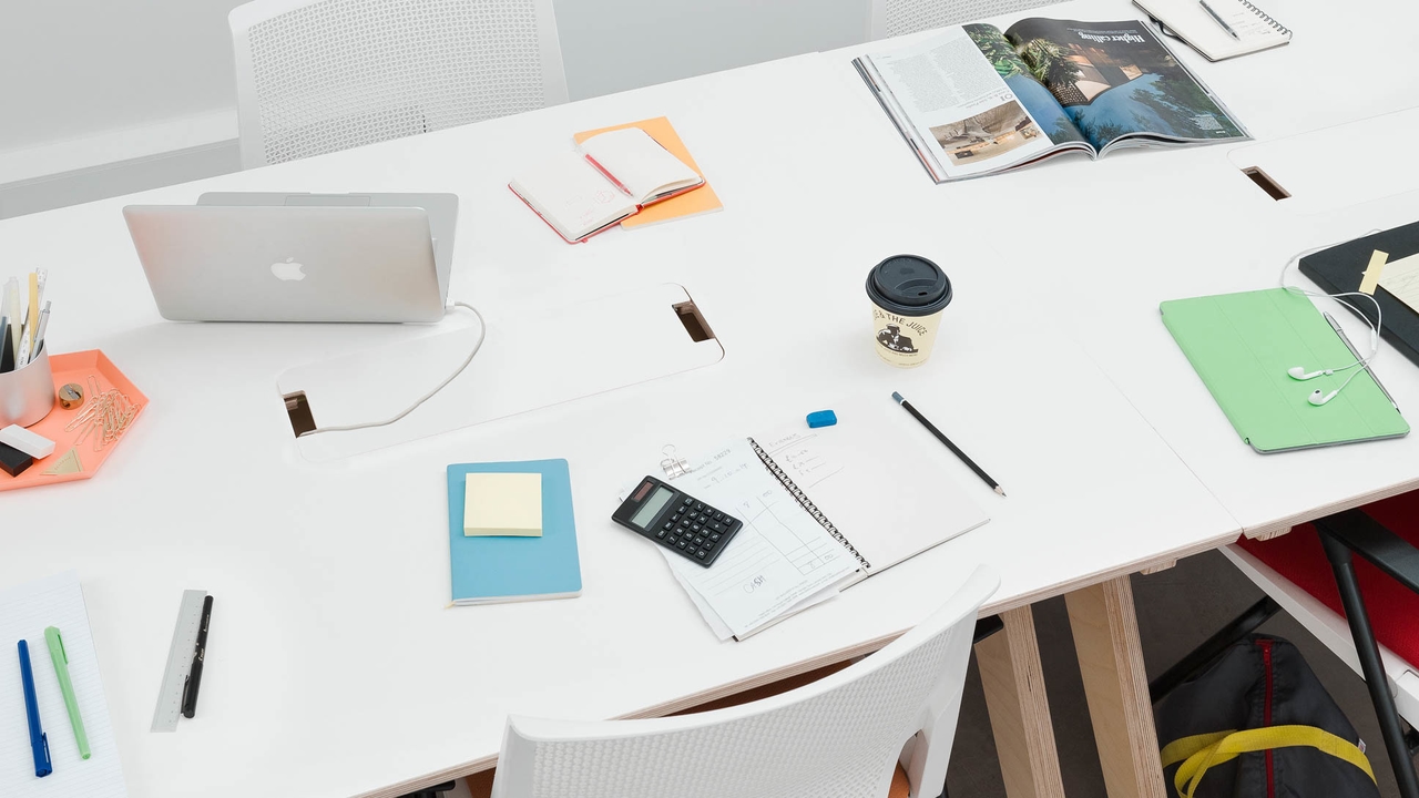 Team Desk cable cover detail