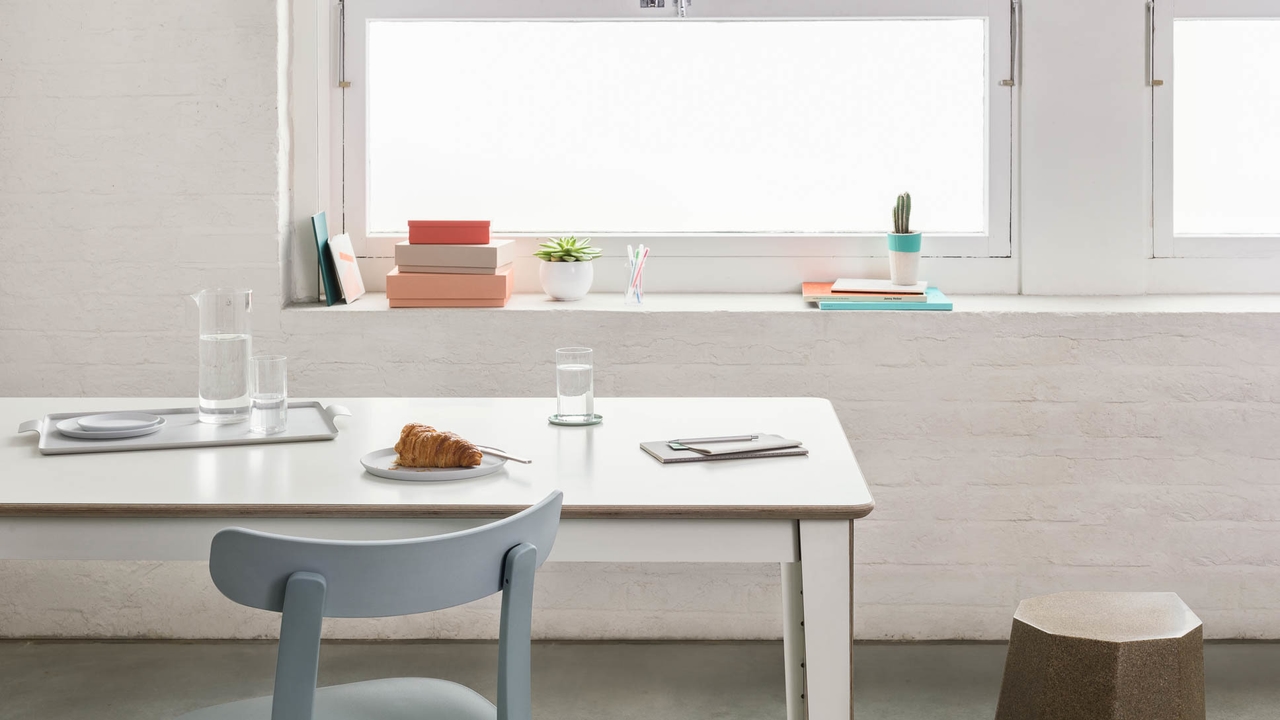 Unit Table side detail